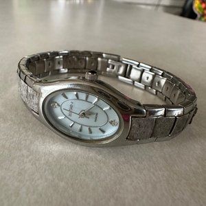 Elgin vintage silver two real diamonds oval face flex bracelet watch